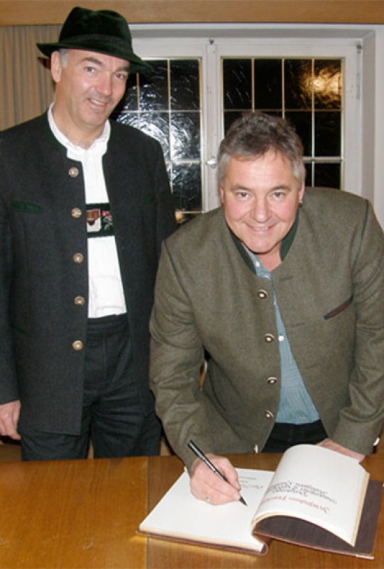 "Eintrag ins Goldene Buch der Marktgemeinde Mittenwald"
